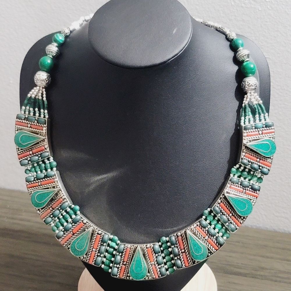 Exotic Ethnic Malachite And Coral Necklace
